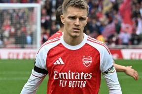 贝博app-包含阿森纳发布备战花絮；赛后伤情更新；德国杯任务艰巨；团队化学反应显著的词条-贝博app