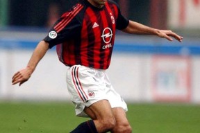 BB体育-阿贾克斯今晨外线爆发，志在意甲名次提升，赛场秩序良好，训练强度明显提升-BB体育